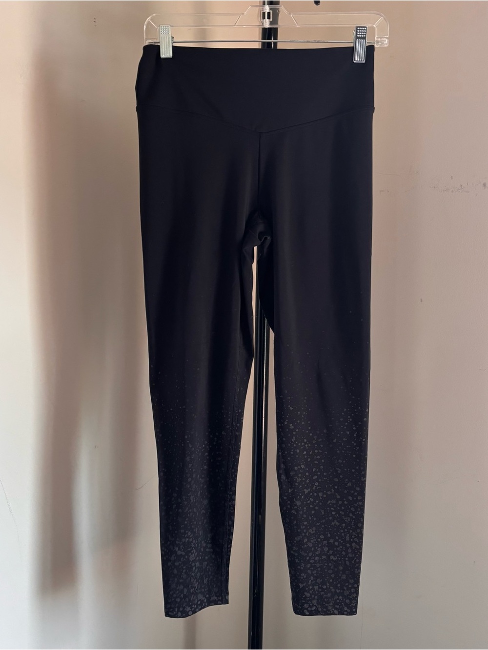 PINK Victoria's Secret Black Leggings with Subtle Speckle Detail